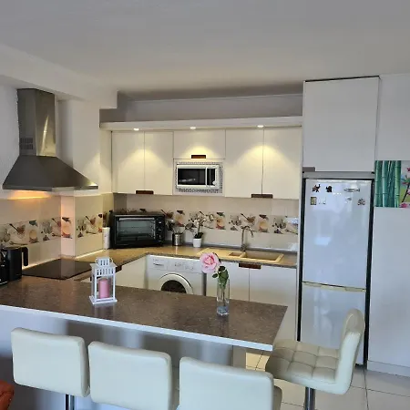 Casa Iglesia Only 200 Meters To The Sea, Balcony, Sea View, Air Conditioning * Arona (Tenerife)