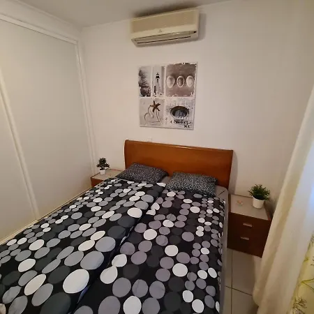 Casa Iglesia Only 200 Meters To The Sea, Balcony, Sea View, Air Conditioning Apartment *